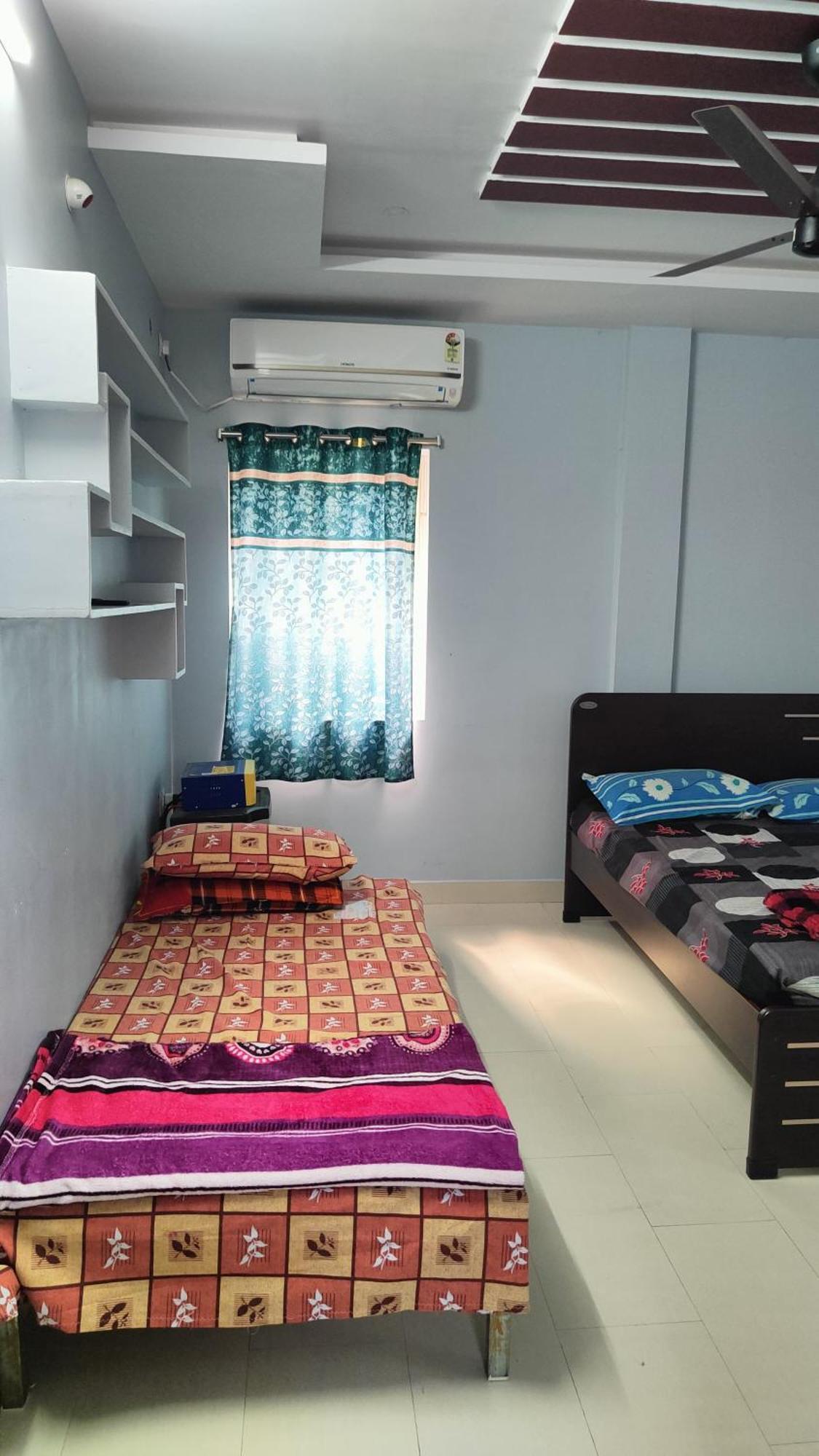 Guru Datta Residency Pithapuram Buitenkant foto